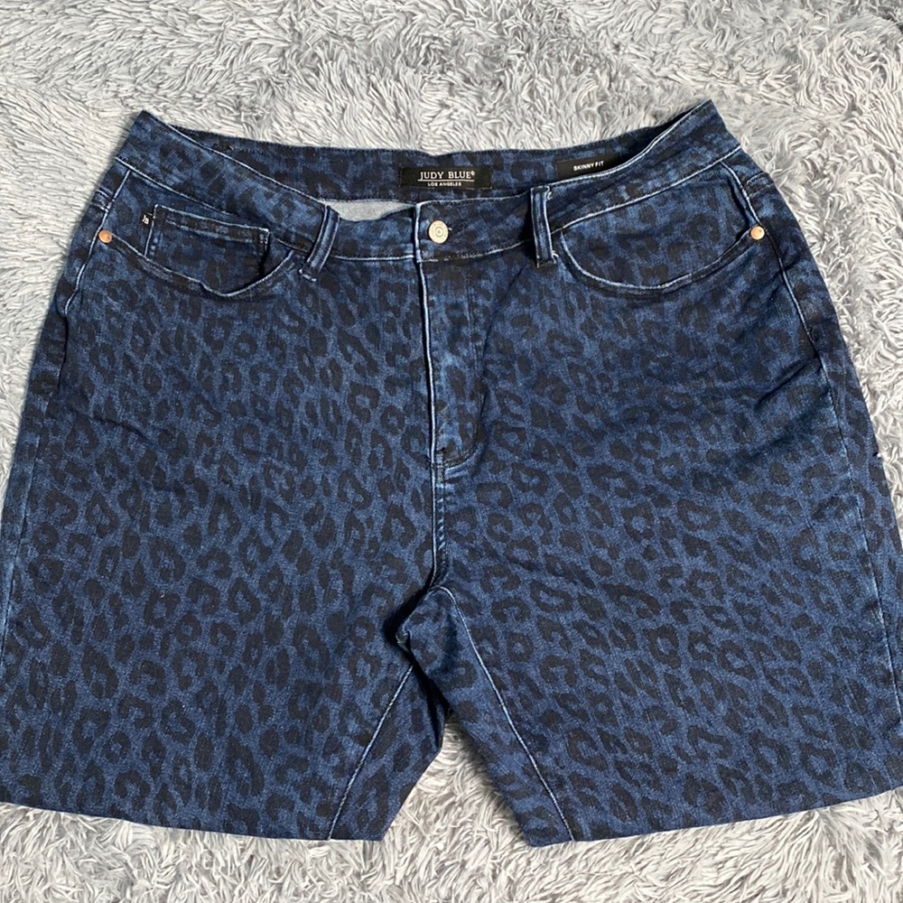 Judy Blue Leopard Print Skinny Fit Jeans